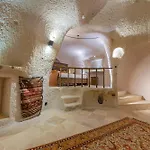 Ages In Cappadocia 우치사르