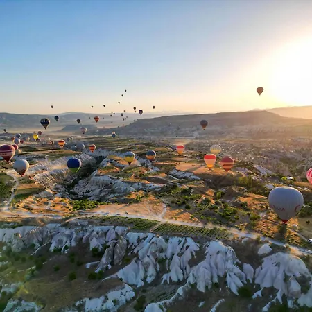 Ages In Cappadocia Hotel *