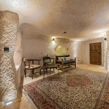 Ages In Cappadocia * أُتْشيسار