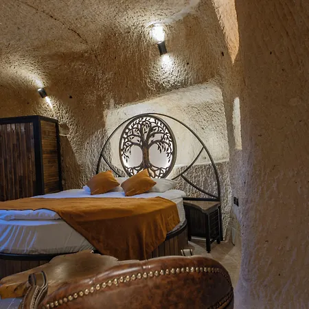 Ages In Cappadocia أُتْشيسار