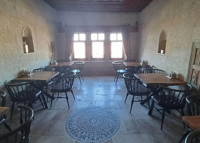 Ages In Cappadocia Учисар